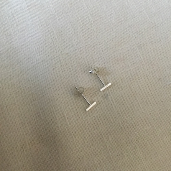 New Sterling Silver Bar Studs - Picture 2 of 3